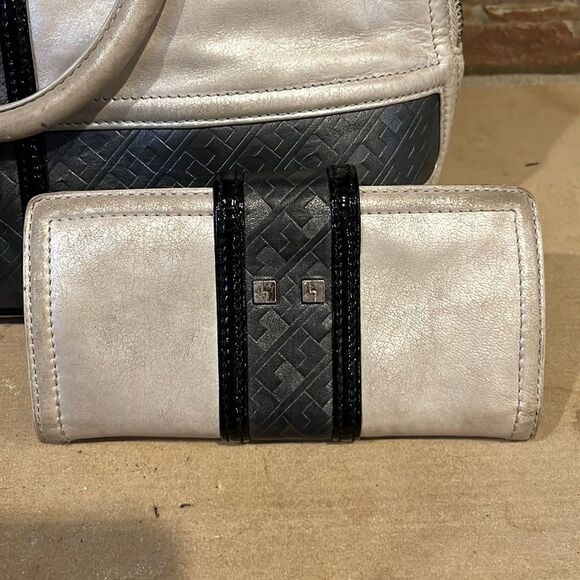 LAMB by Gwen Stefani Pearl Leather Bowling Bag and Matching Wallet - Picture 6 of 16